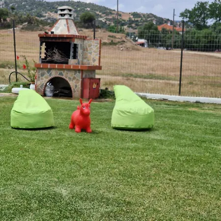 בית כפרי River Kriaritsi