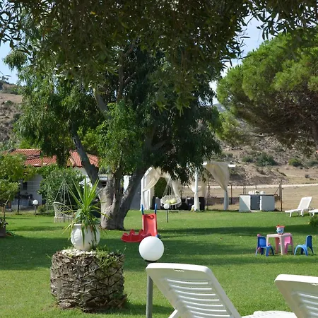 בית כפרי River Kriaritsi Skala Sikias