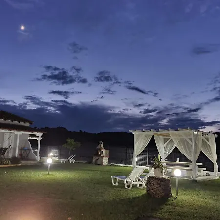 River Kriaritsi Hétvégi ház *